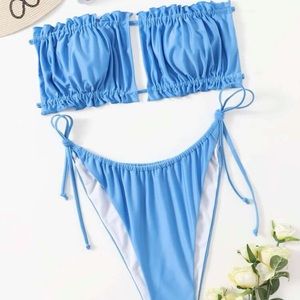 NEW w/o tags ruched frill bikini set
